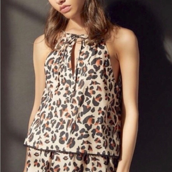 NWT Urban Outfitters Tiered Romper Floral XS/S - Picture 8 of 8